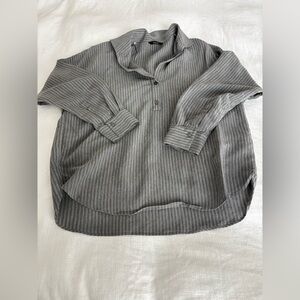 Massimo Dutti long sleeve collar shirt in gray vertical stripes. Viscose. Small.